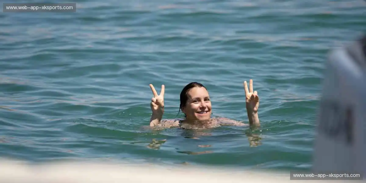 🏆冠军同款，与偶像共享荣耀时刻！